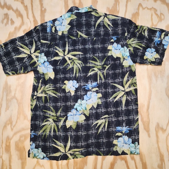 Tommy Bahama Shirt Mens Medium Silk‎ Hawaiian Button Up Black Vibrant Floral - Picture 3 of 8